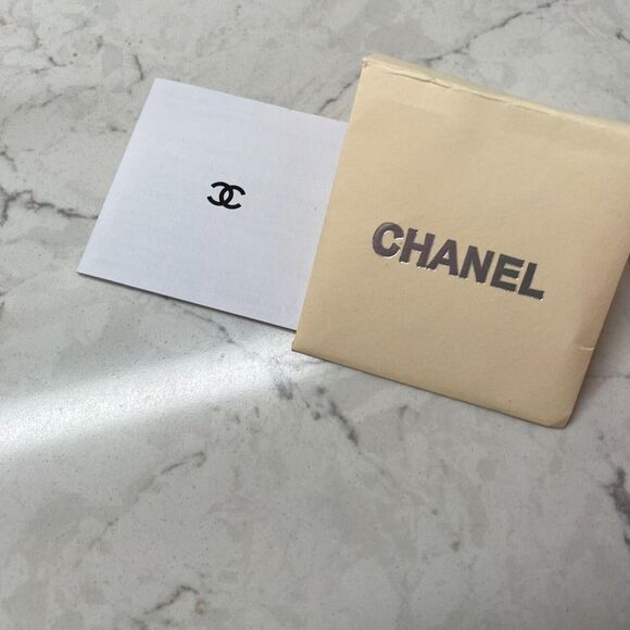 CHANEL Handbag Cleaning Cloth Glove Care Kit for Purse Bag - Lot of Accessories - Picture 9 of 12